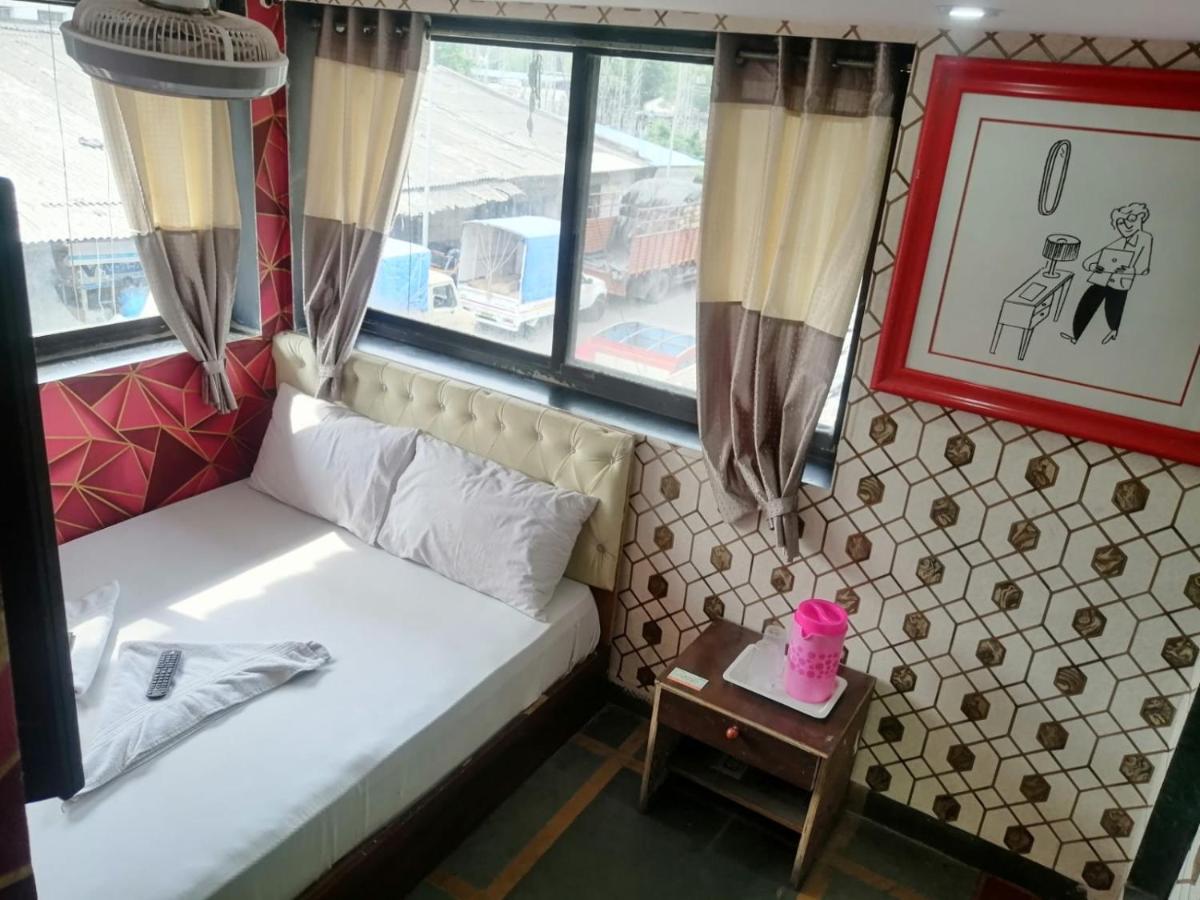 Hotel Kaina Residency Vashi Exteriör bild